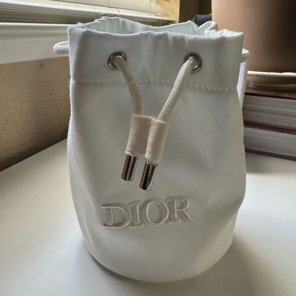 Dior Beauty Bundle with White Pouch - Picture 3 of 6
